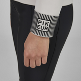 Cuff detail with PIKEUR logo set on black stripes