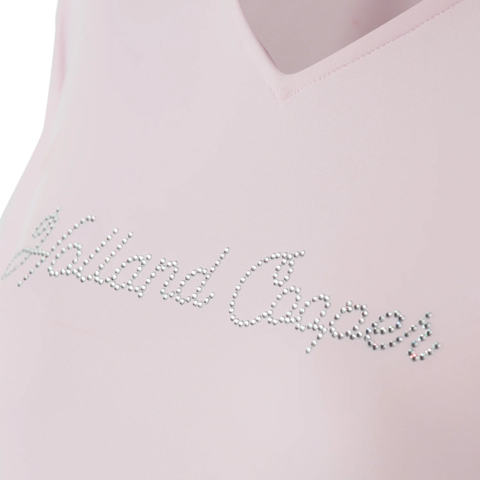 Logo detail on the Holland Cooper Ladies Training V-Neck Tee in blush