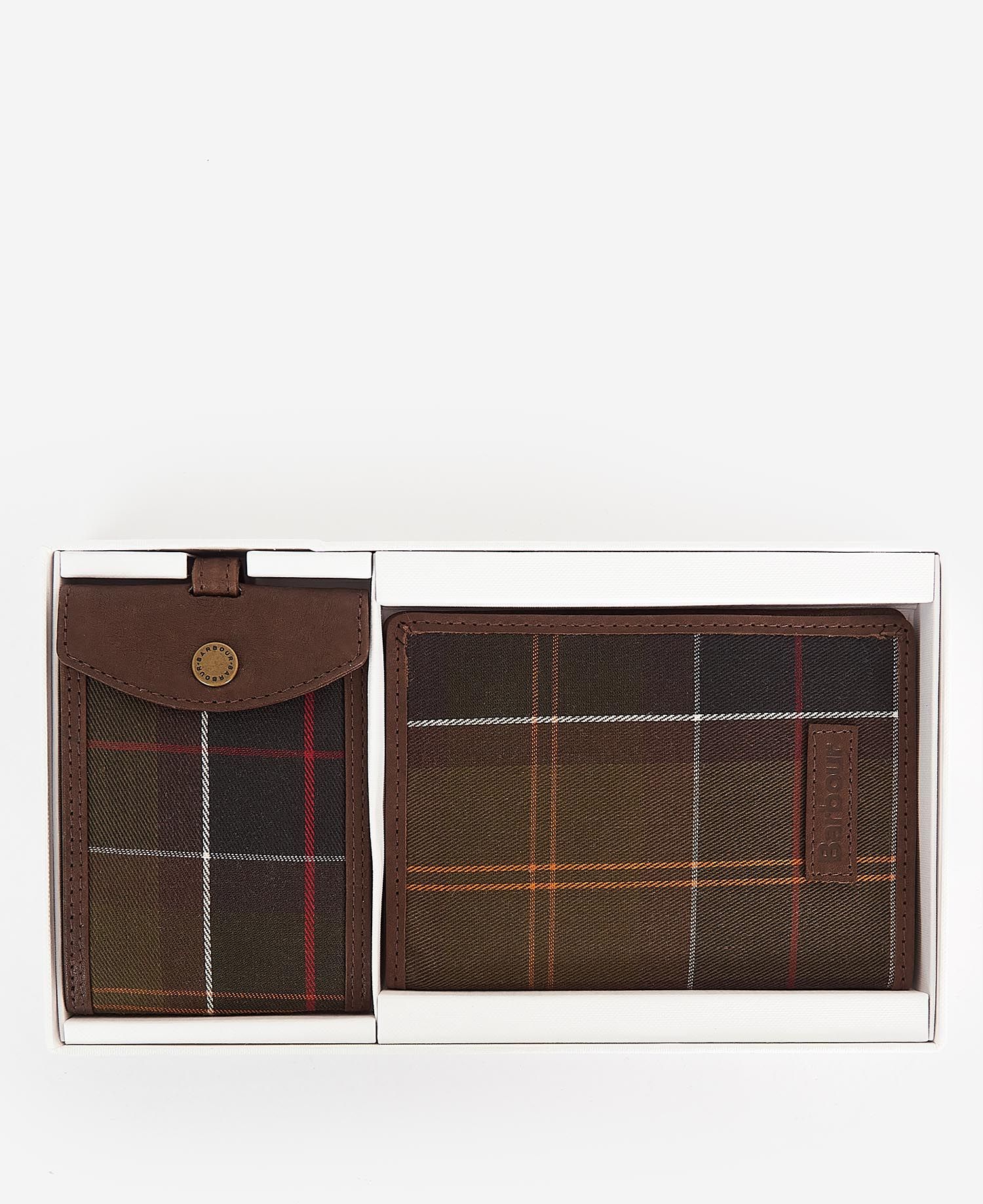 Barbour Mens Leather & Tartan Travel Gift Set