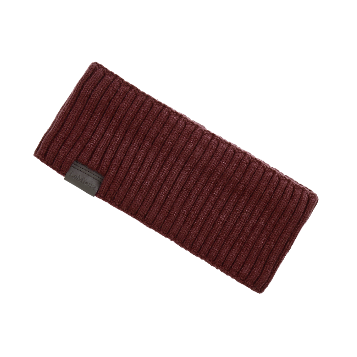 LeMieux AW26 Clara Rib Headband Variant Colouir Bramble.
A ribbed knit winter headband in burgundy, featuring a small dark gray fabric brand tag on one end, shown against a plain white background.