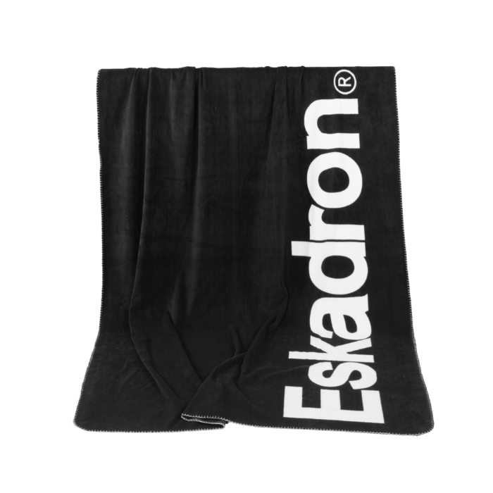 Eskadron Fleece Couch Rug in Black