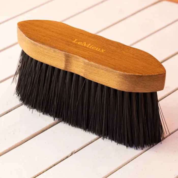 LeMieux Artisan Flick Brush