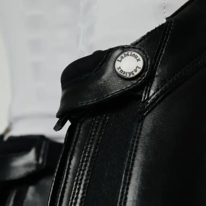 Neoprene cushioned zip cover on the LeMieux Field Riding Boots in Black
