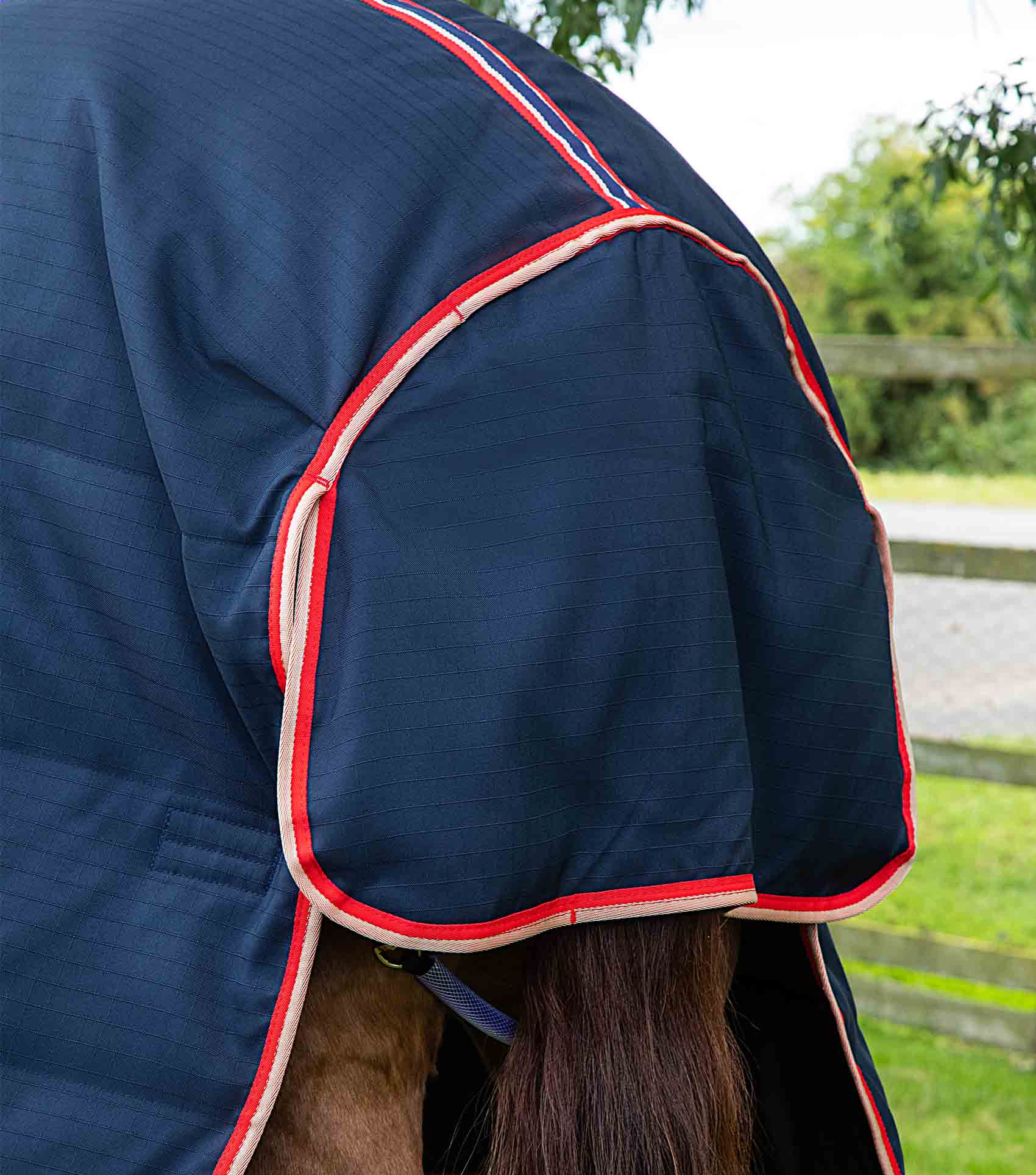 Premier Equine Stable Buster 100g Stable Rug with Neck Cover