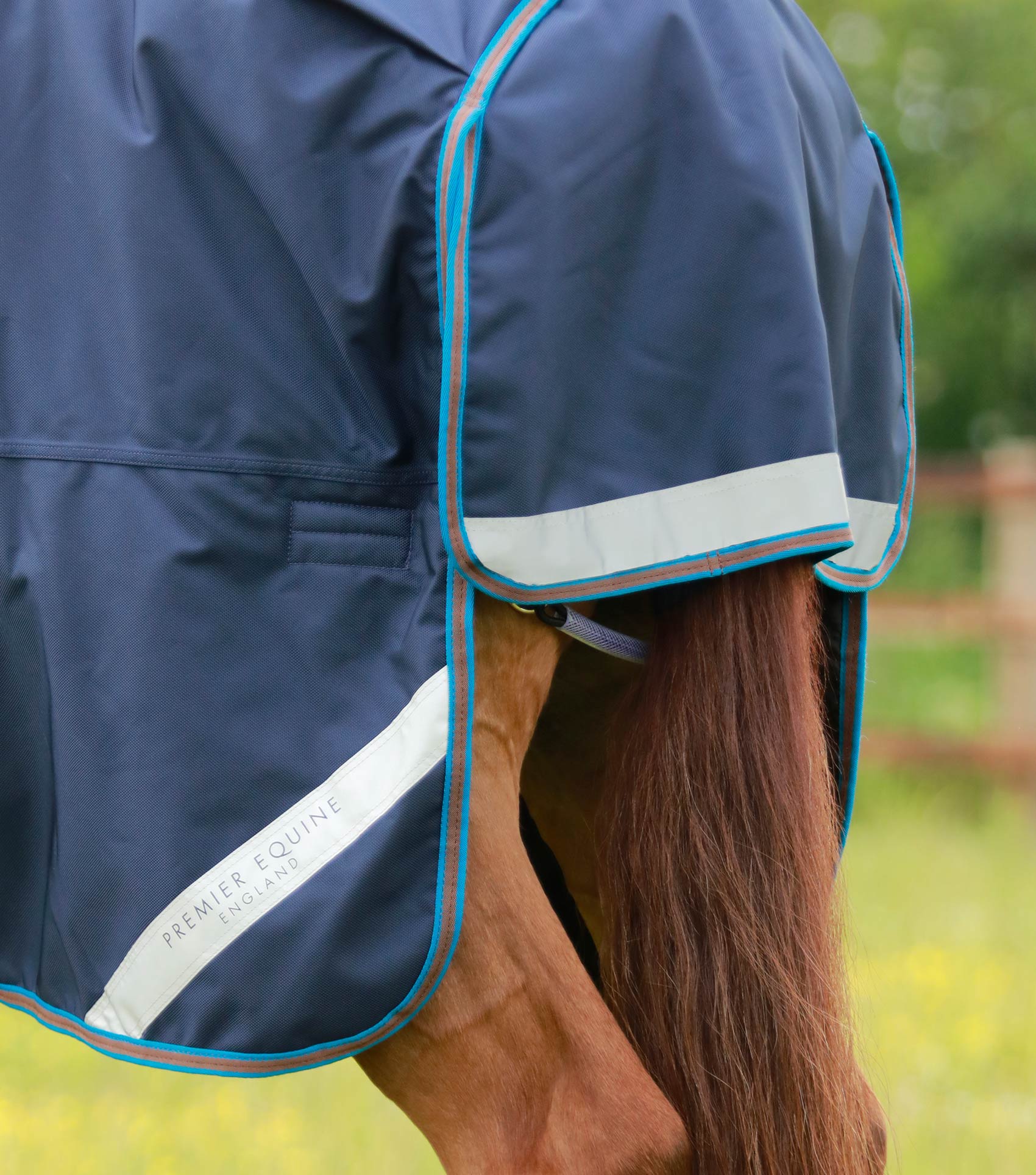 Premier Equine Titan Turnout Rug with Snug-fit neck cover 200g
