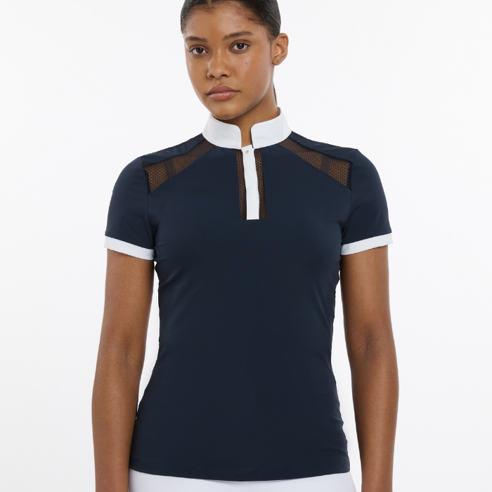 Woman Wears LeMieux Camille Short Sleeve Show Shirt in Navy